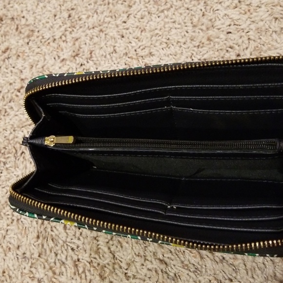 Pattern Wallet - Picture 2 of 2